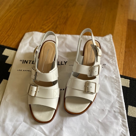 Intentionally Blank White Jill Leather Sandal US9 - Picture 10 of 11